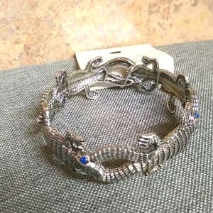 🐾 2 For $16 Blue Bling Silver Alligator Bracelet